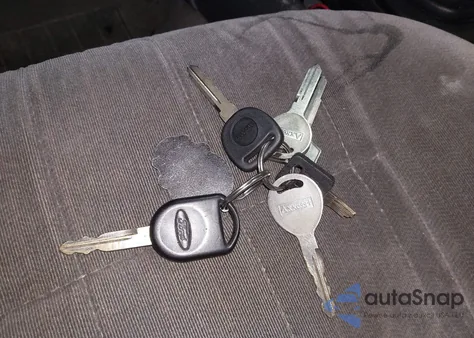 1994 Nissan Sentra E/Xe/Gxe/Le из США, поврежденный, VIN 1N4EB31P2RC826489